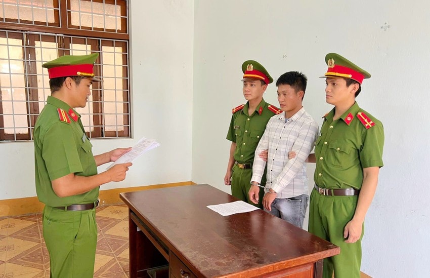 kon tum bat giu doi tuong trom 30 cu sam tri gia hon 500 trieu dong hinh 1
