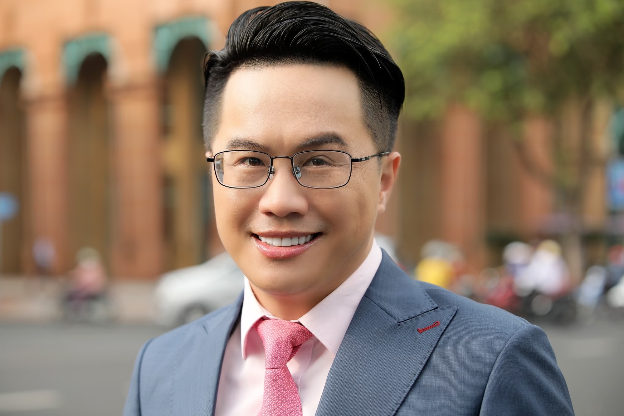 nha bao mc vo huynh tan tai muon noi hay phai ren viet tot de viet tot thi nen doc nhieu hinh 1