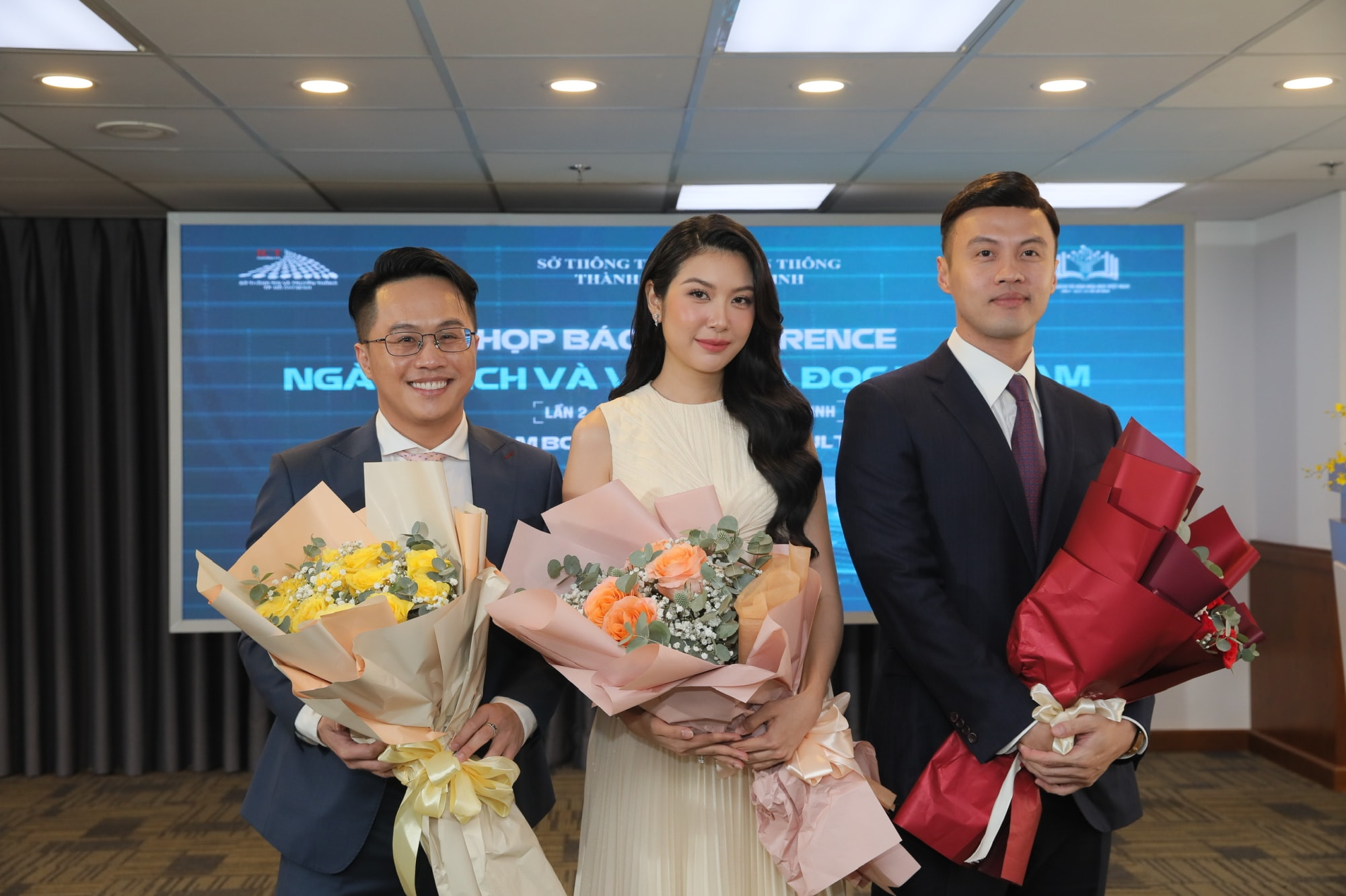 nha bao mc vo huynh tan tai muon noi hay phai ren viet tot de viet tot thi nen doc nhieu hinh 3
