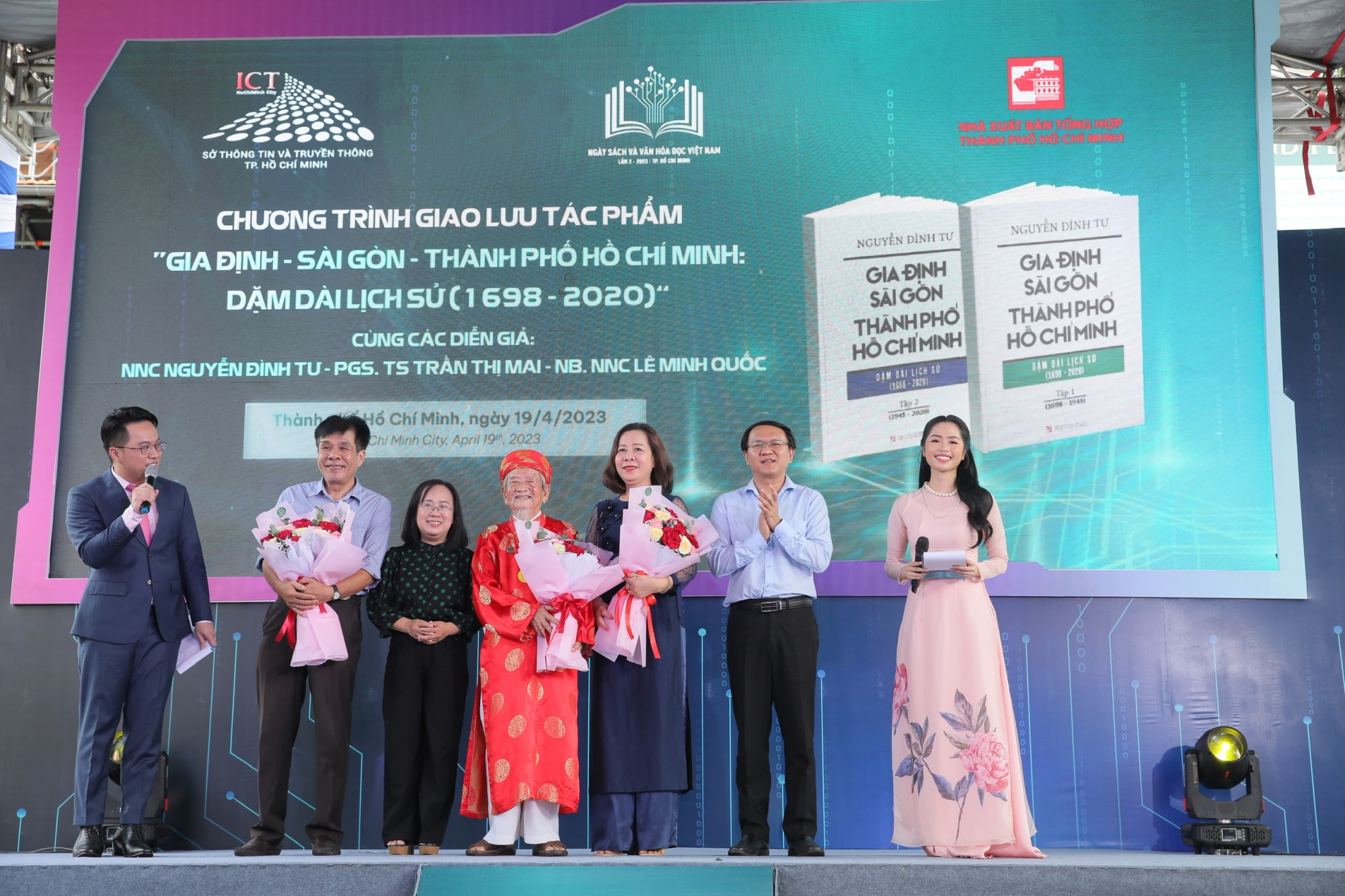 nha bao mc vo huynh tan tai muon noi hay phai ren viet tot de viet tot thi nen doc nhieu hinh 2