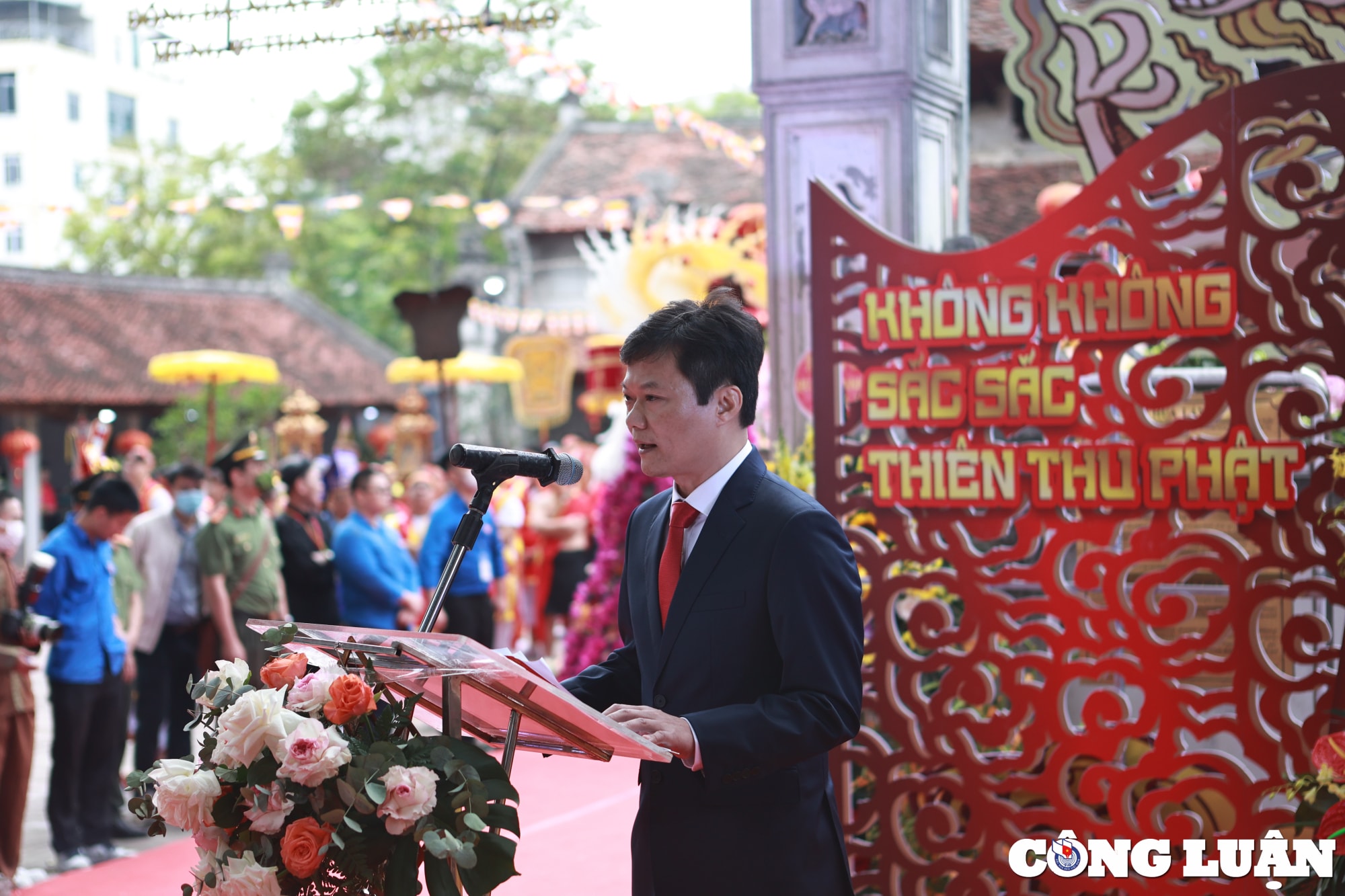 ha noi hang nghin nguoi dan ve tray hoi chua lang quan dong da hinh 1
