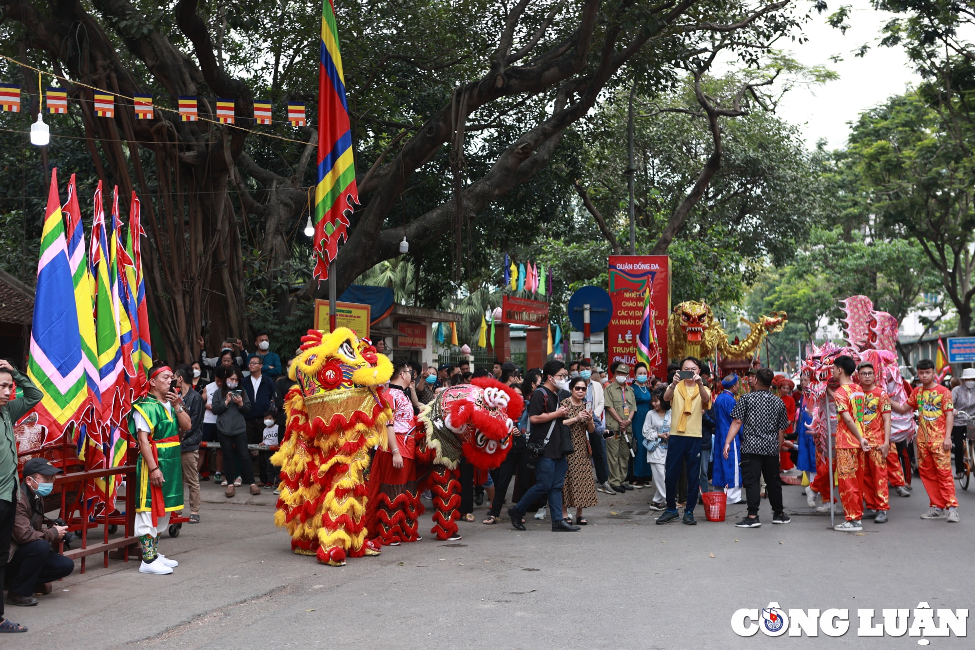 ha noi hang nghin nguoi dan ve tray hoi chua lang quan dong da hinh 18