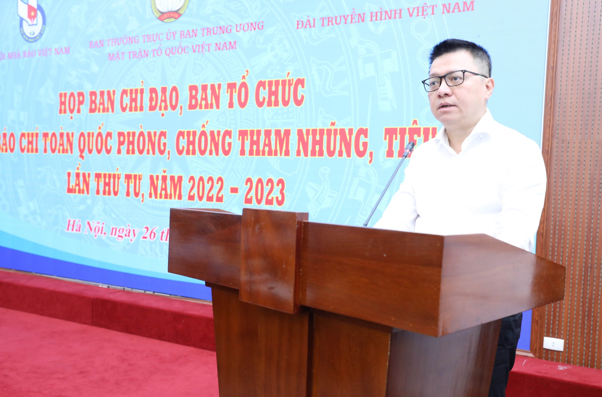 lan toa tinh than dan than cua cac nha bao trong cong cuoc dau tranh phong chong tham nhung tieu cuc hinh 2