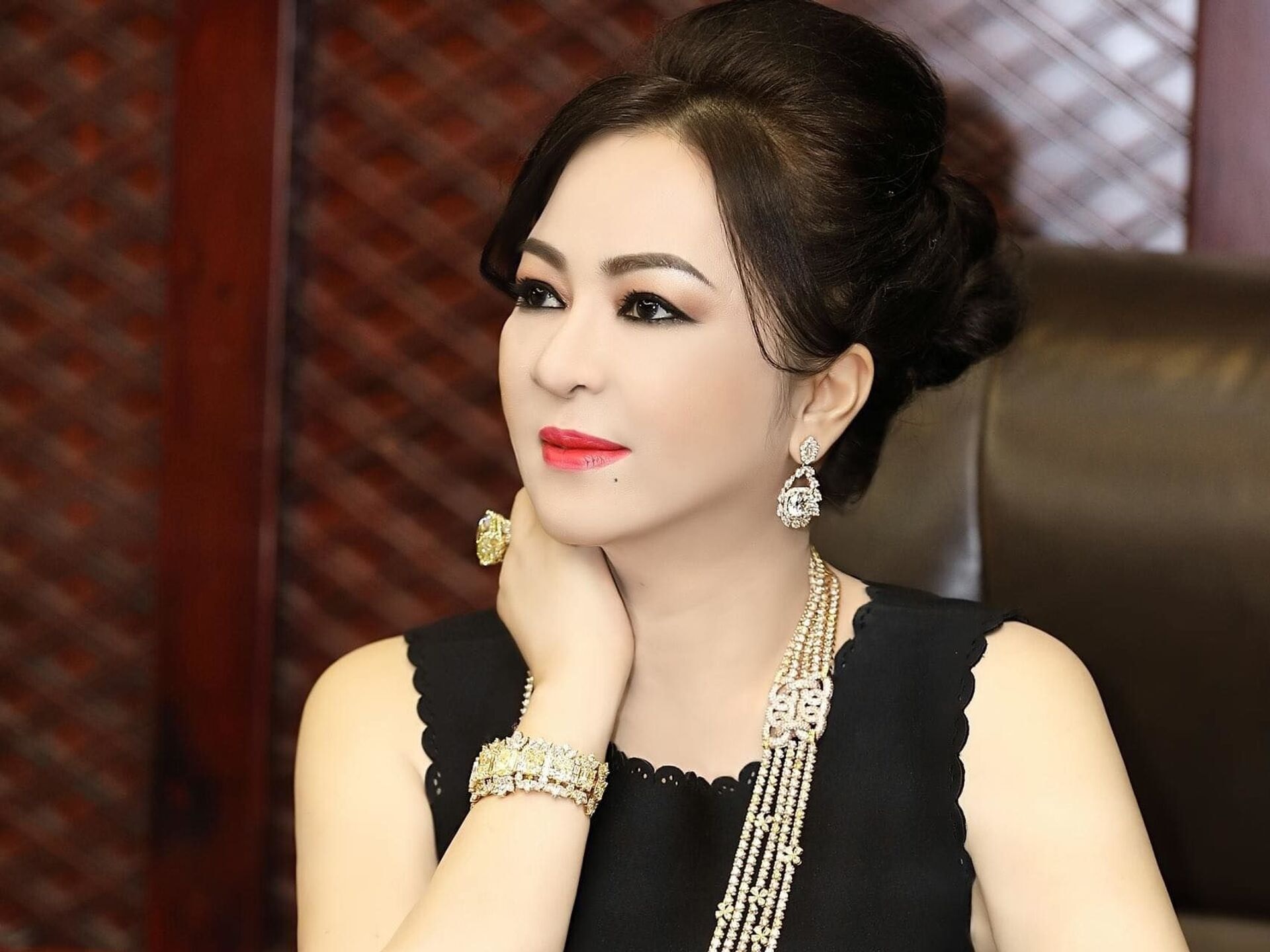 tiep tuc tam giam ba nguyen phuong hang them 10 ngay hinh 1