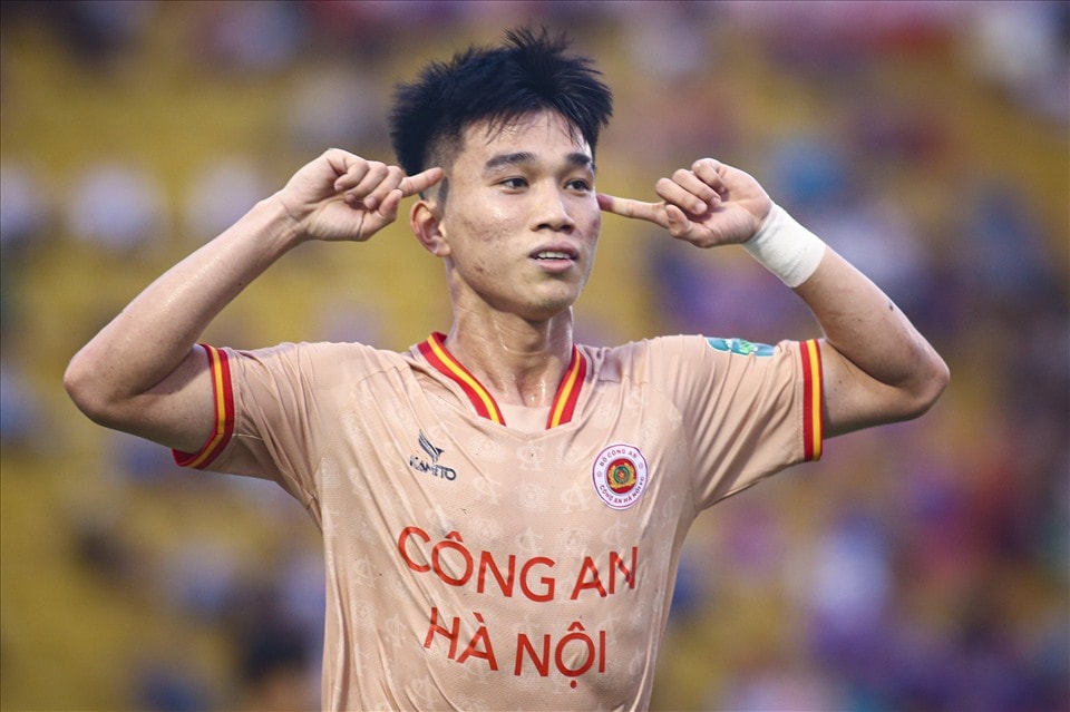 le van do la mot trong 5 cau thu ma thai lan phai de chung o sea games 32 hinh 1