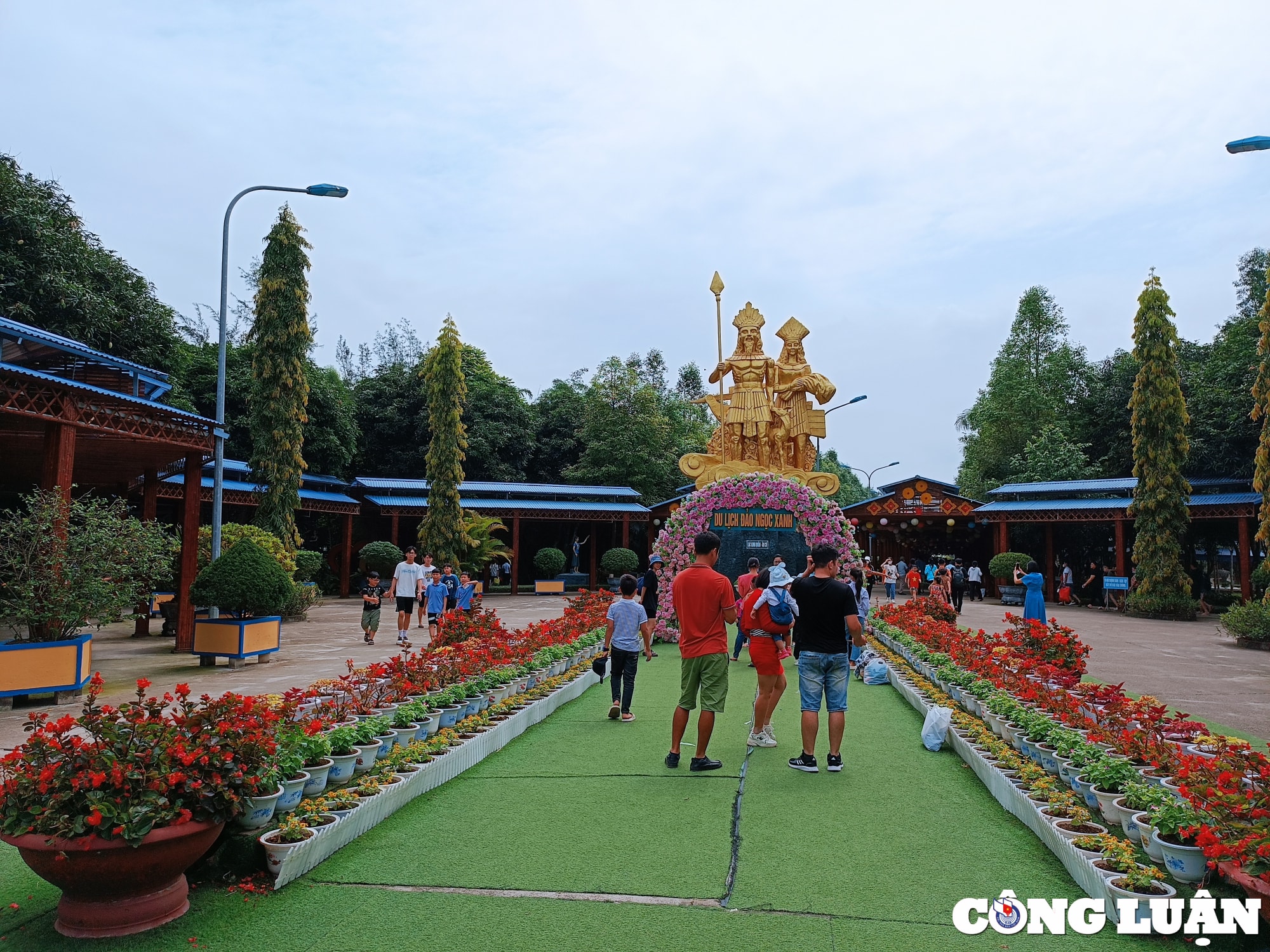 dao ngoc xanh hut khach du lich trong dip nghi 30 4 va 1 5 hinh 2