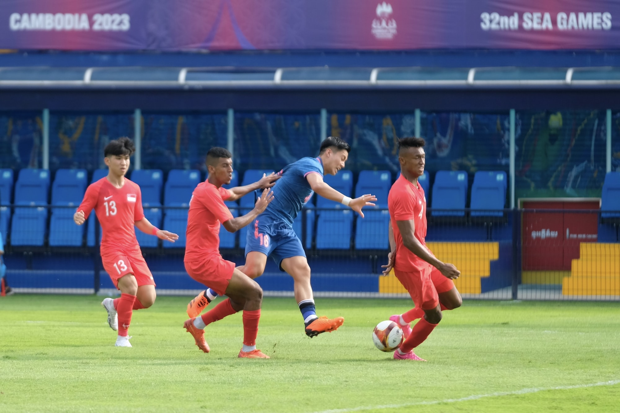u22 thai lan nhan thuong lon neu vo dich bong da nam sea games 32 hinh 2