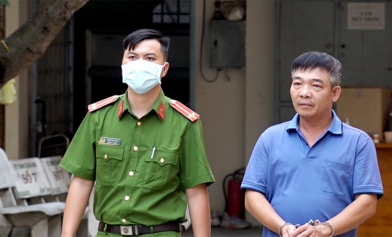 giam doc lam thue ky khong hoa don tron thue hang ty dong hinh 1