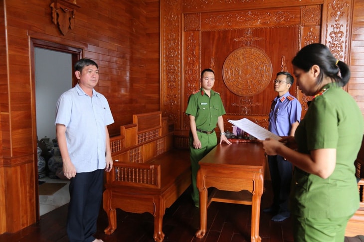 binh duong bat tam giam giam doc cong ty moi truong chon lap chat thai trai phep hinh 1