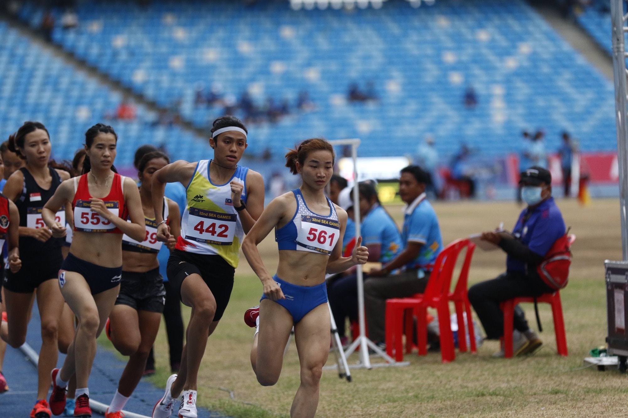 nguyen thi oanh 20 phut am 2 huy chuong vang sea games 32 va goc khuat cuoc song hinh 2