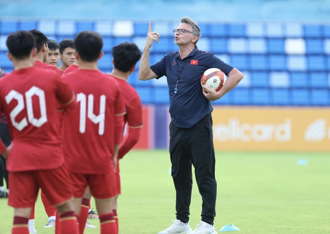 huan luyen vien troussier muon u22 viet nam thang u22 thai lan hinh 2