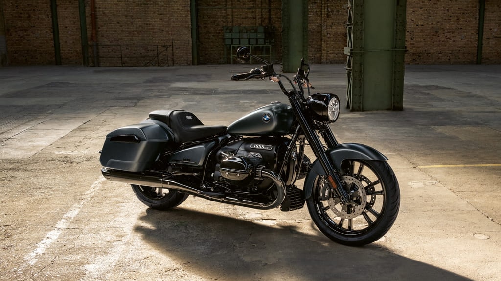 bmw trinh lang r 18 roctane bien the lai giua bagger va cruiser hinh 2