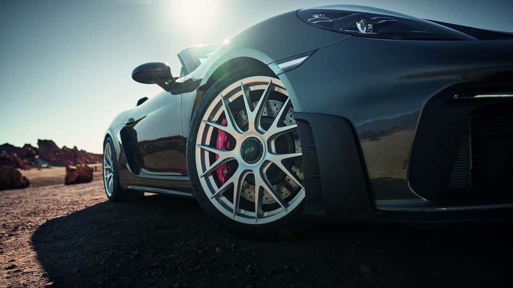 porsche 718 spyder rs  mau 718 cuoi cung ket thuc ky nguyen may xang hinh 8
