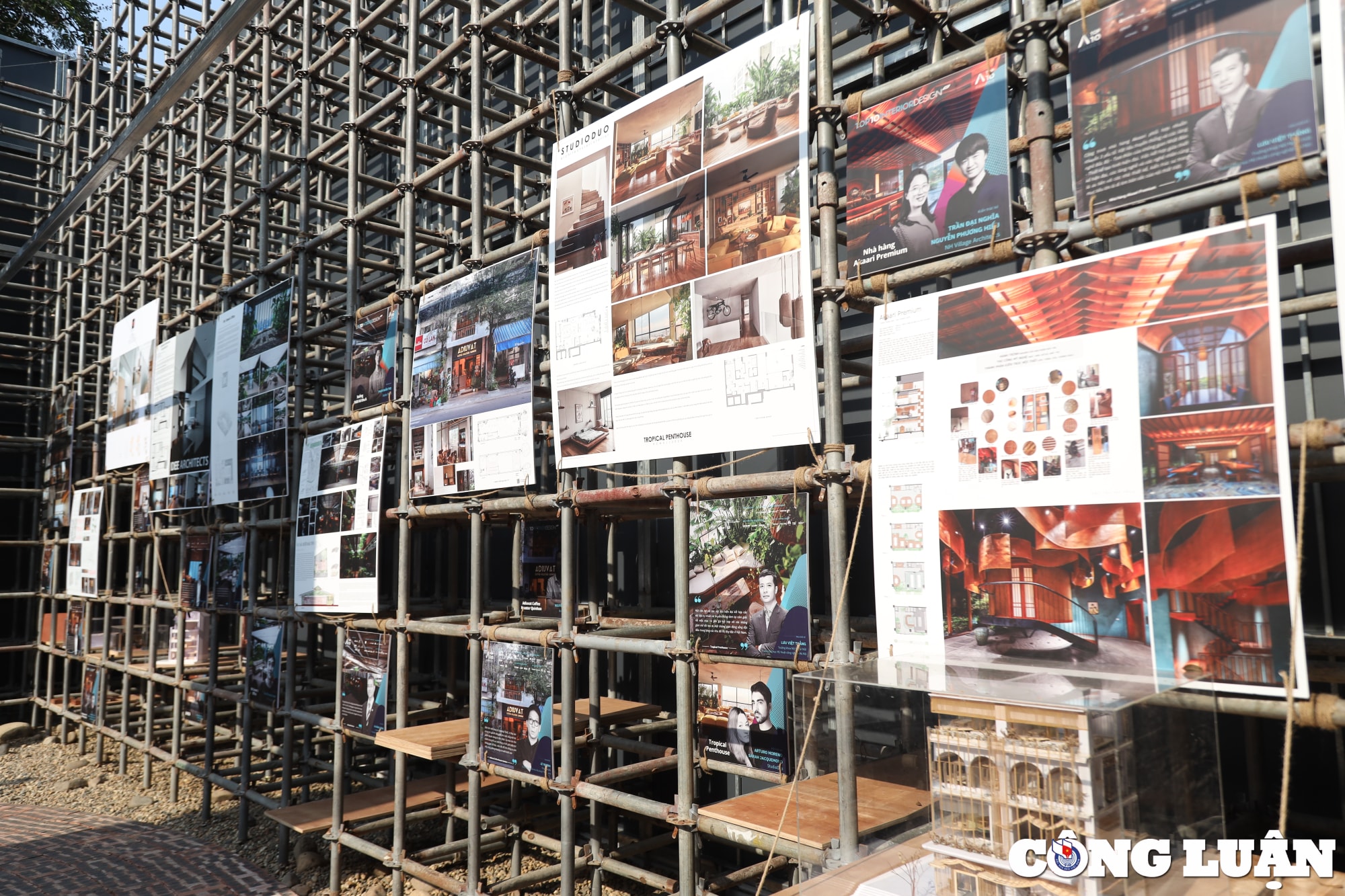 nha kinh guong doc dao tai trien lam kien truc top 10 awards pavilion hinh 7