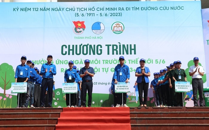 thanh nien thu do chung tay vi mot thanh pho sang xanh sach dep hinh 1