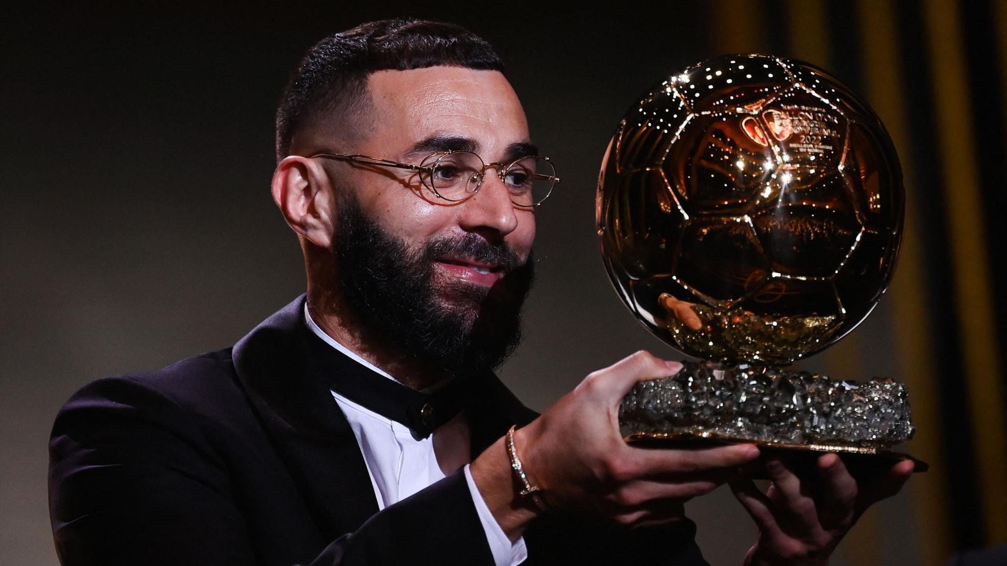 tien dao karim benzema chinh thuc chia tay real madrid hinh 3