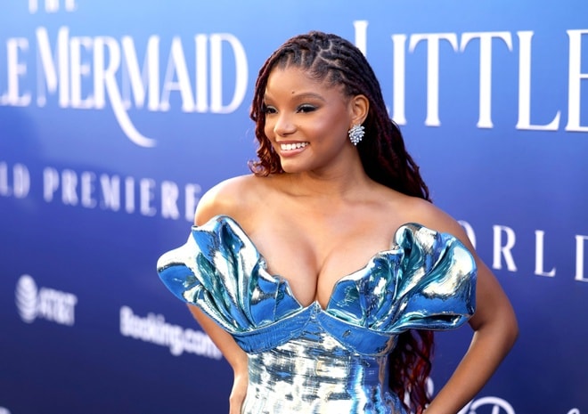 the rock me man nang tien ca halle bailey hinh 3