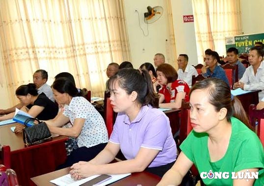 tuyen quang to chuc lop boi duong chuyen mon nghiep vu du lich cong dong hinh 1