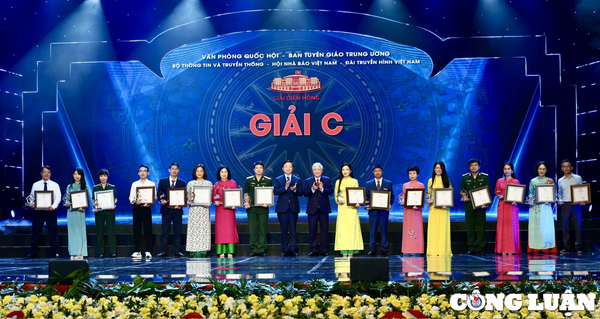 vinh danh cac tac pham doat giai dien hong lan thu nhat  nam 2023 hinh 6
