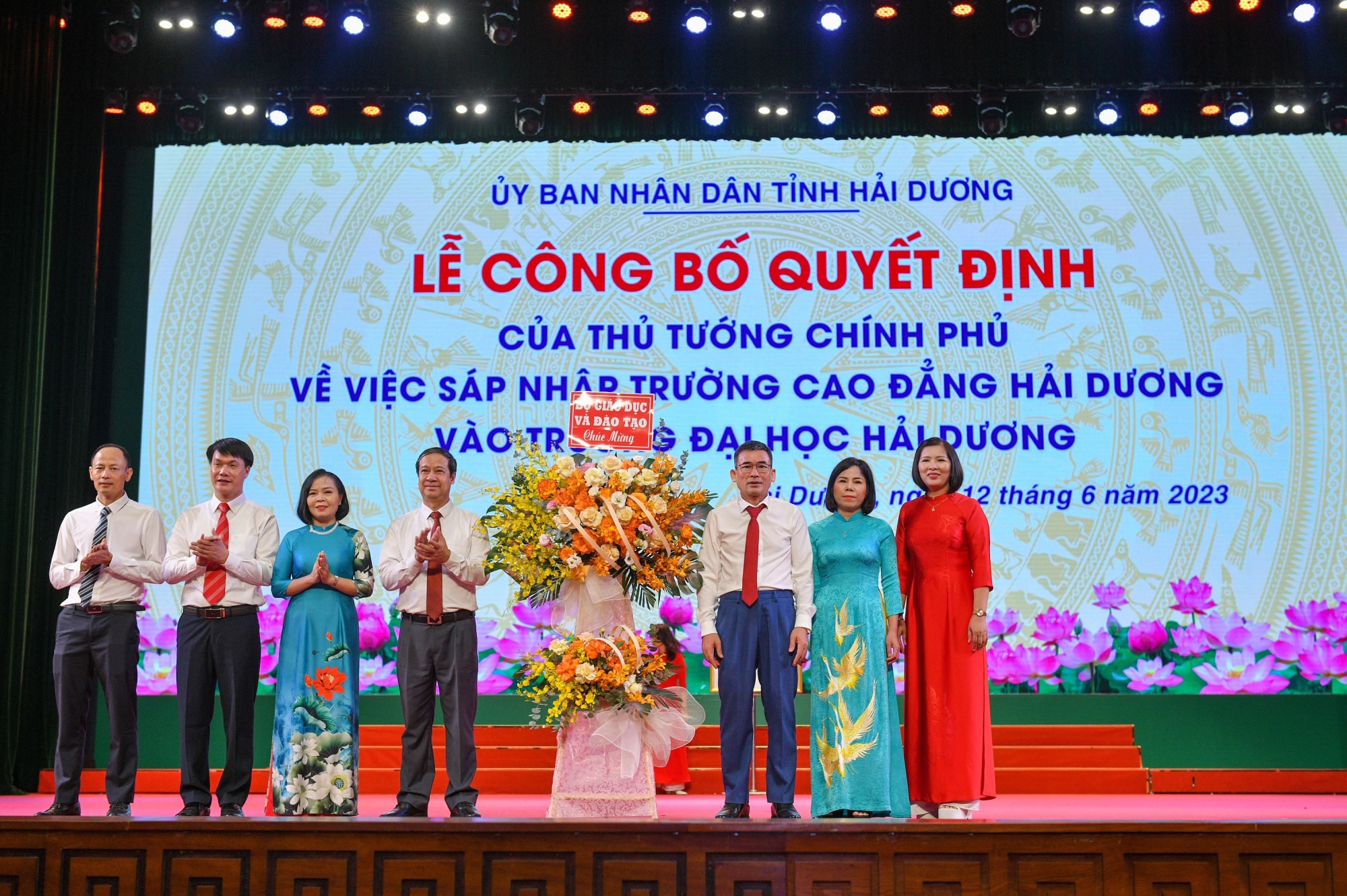 cong bo quyet dinh sap nhap truong cao dang hai duong vao truong dai hoc hai duong hinh 1