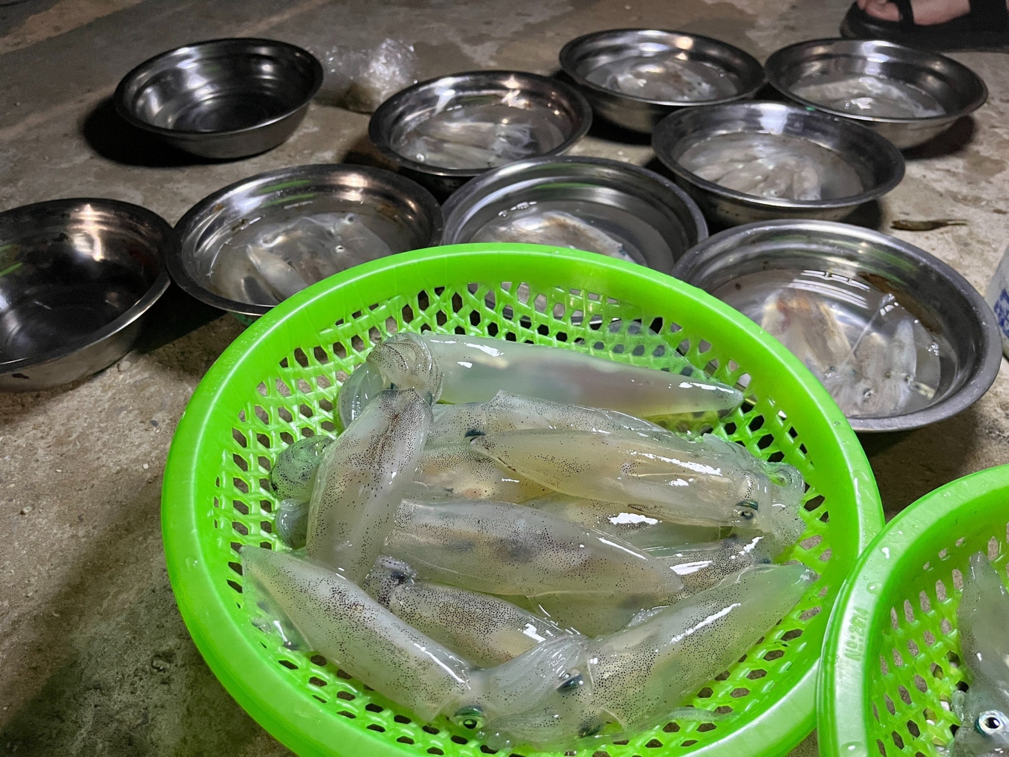 doc dao khu cho ban muc nhay giua dem o cua lo nghe an hinh 3