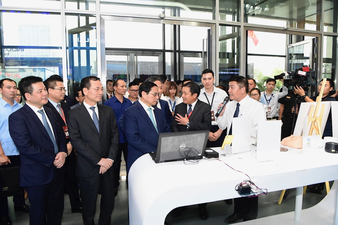 vnpt mang gi toi industry 40 summit 2023 hinh 1