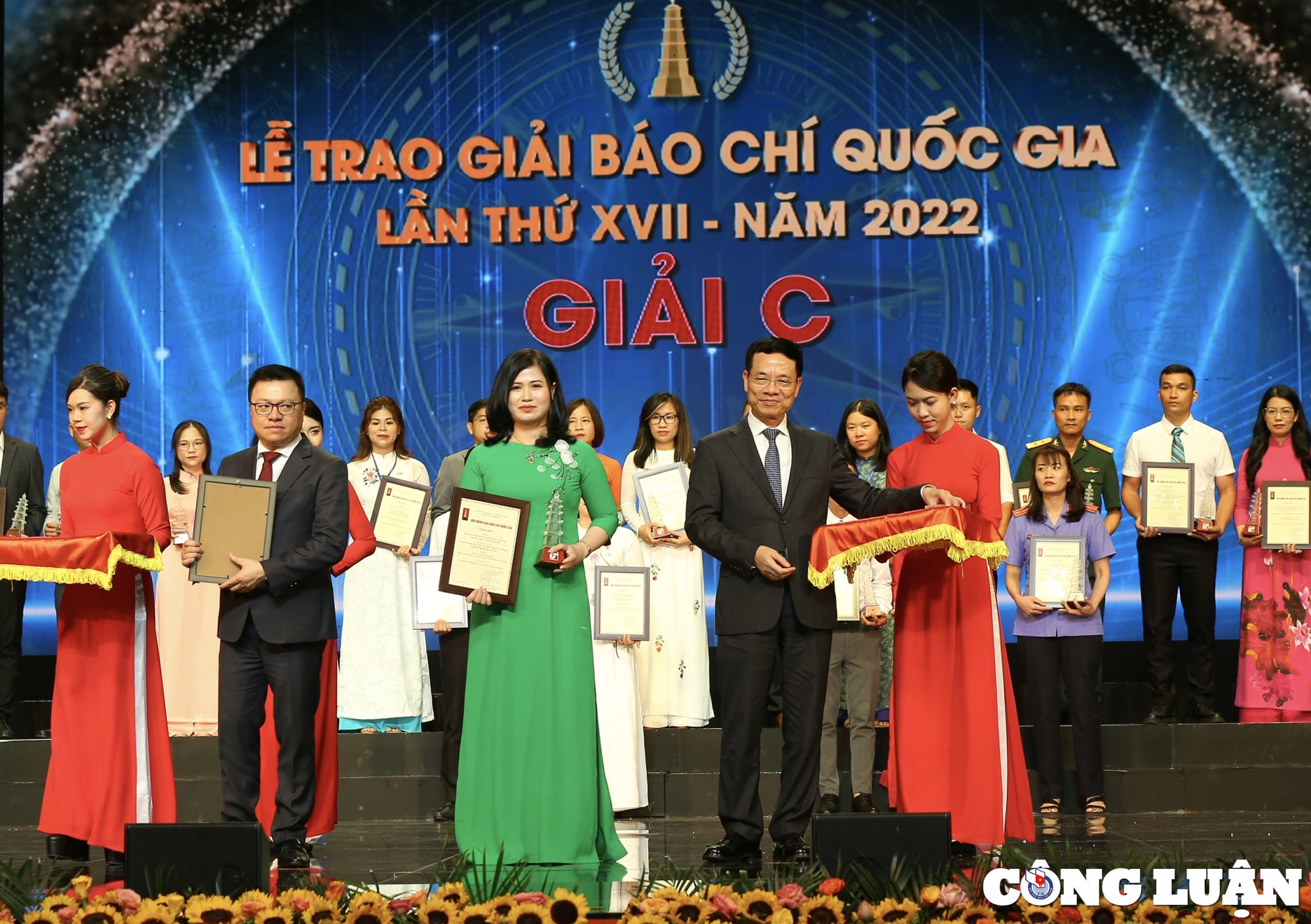 bao nha bao cong luan doat giai c giai bao chi quoc gia lan thu xvii nam 2022 hinh 1