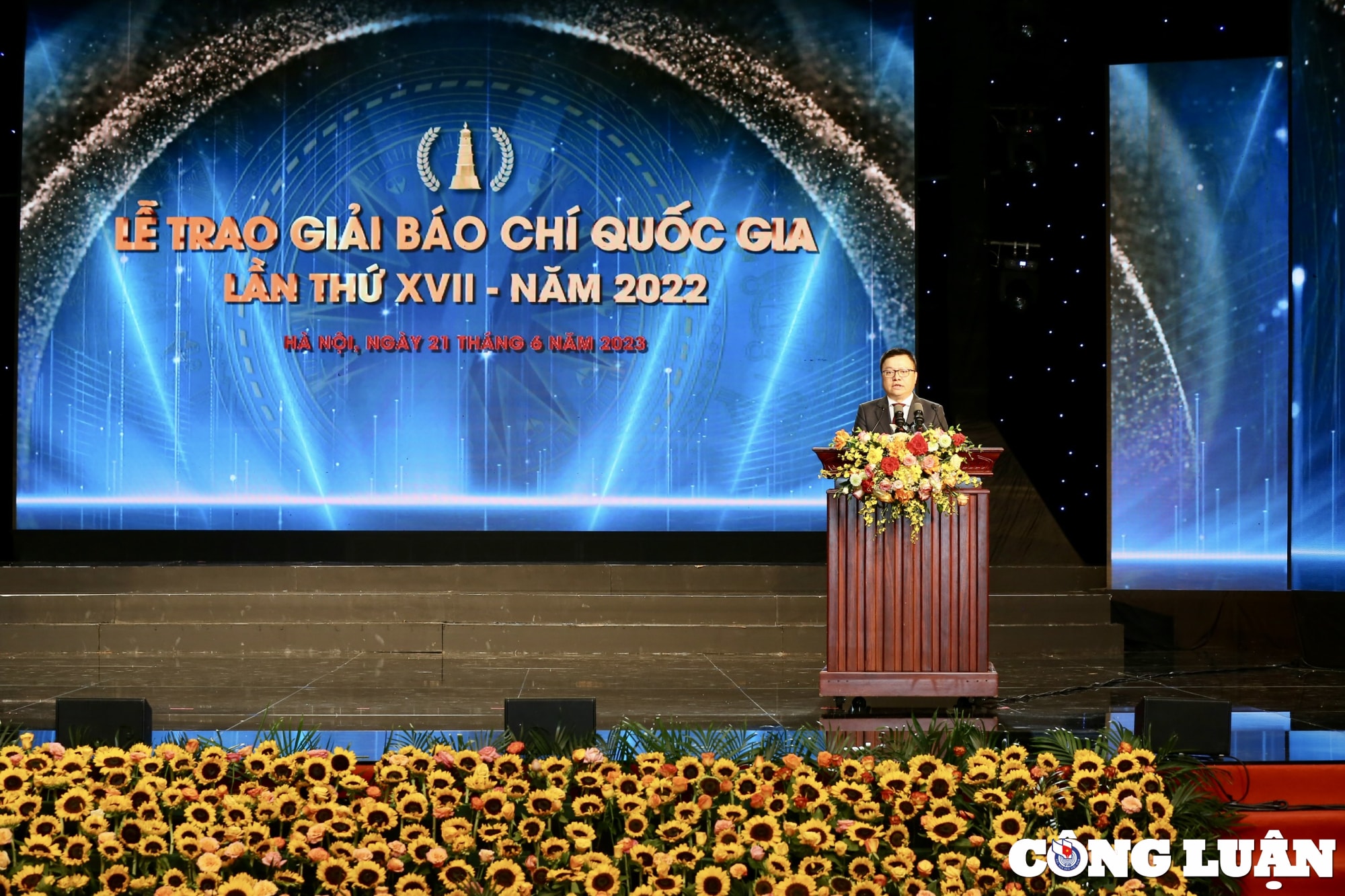 nguoi lam bao tiep tuc dan than di dau trong nhung van de lon cua dat nuoc hinh 2