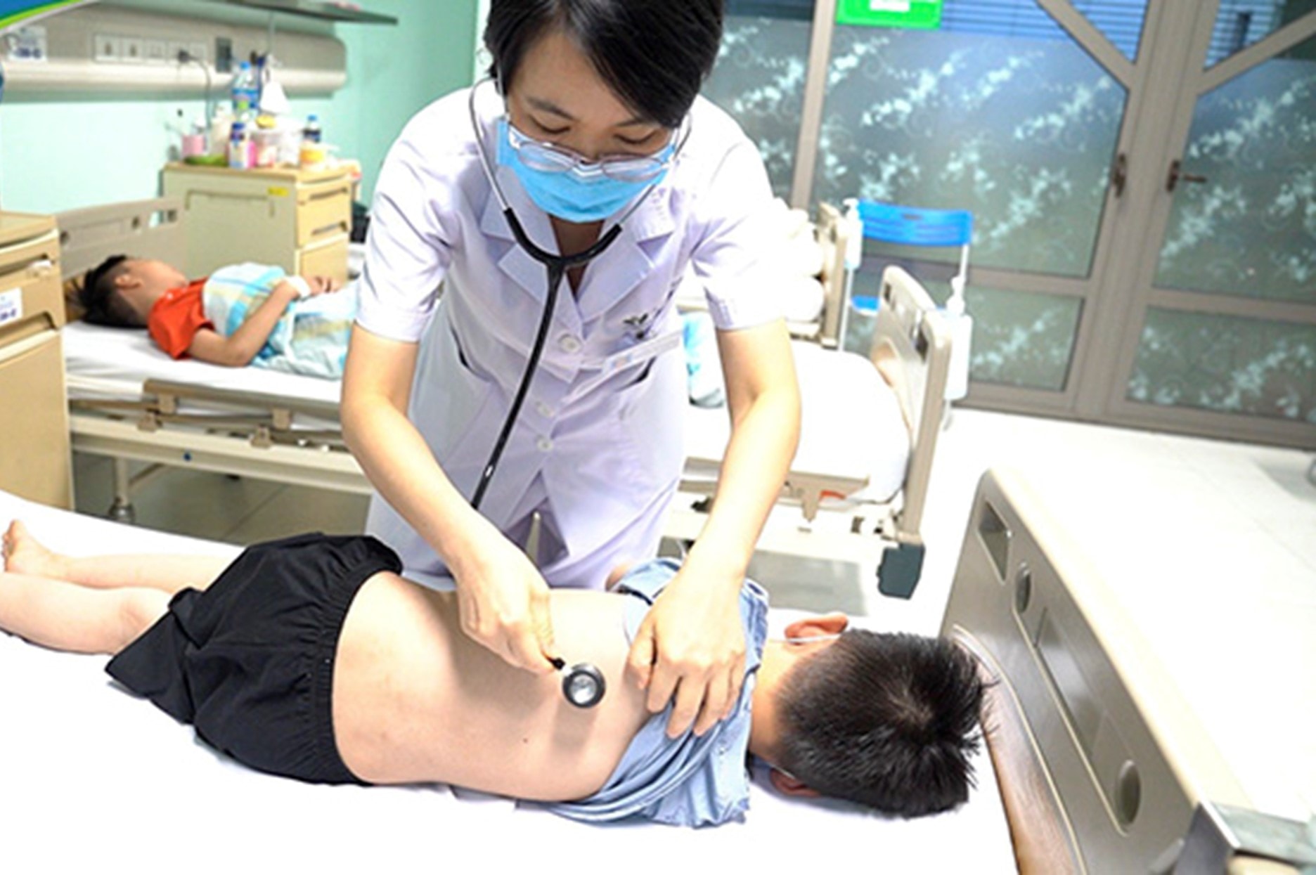 gia tang tinh trang tre mac viem phoi do mycoplasma voi trieu chung khong dien hinh hinh 1