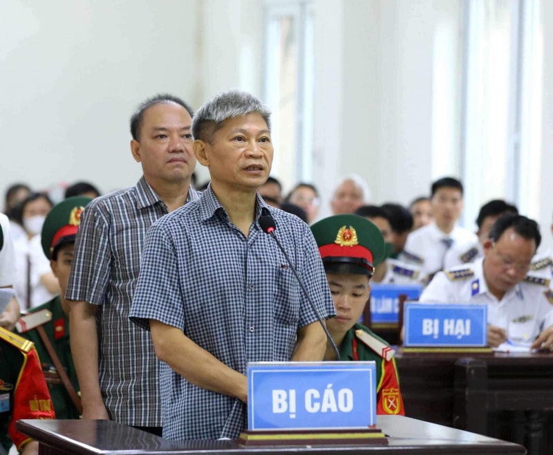 cuu trung tuong cuu tu lenh canh sat bien bi de nghi tu 16 nam den 16 nam 6 thang tu hinh 1