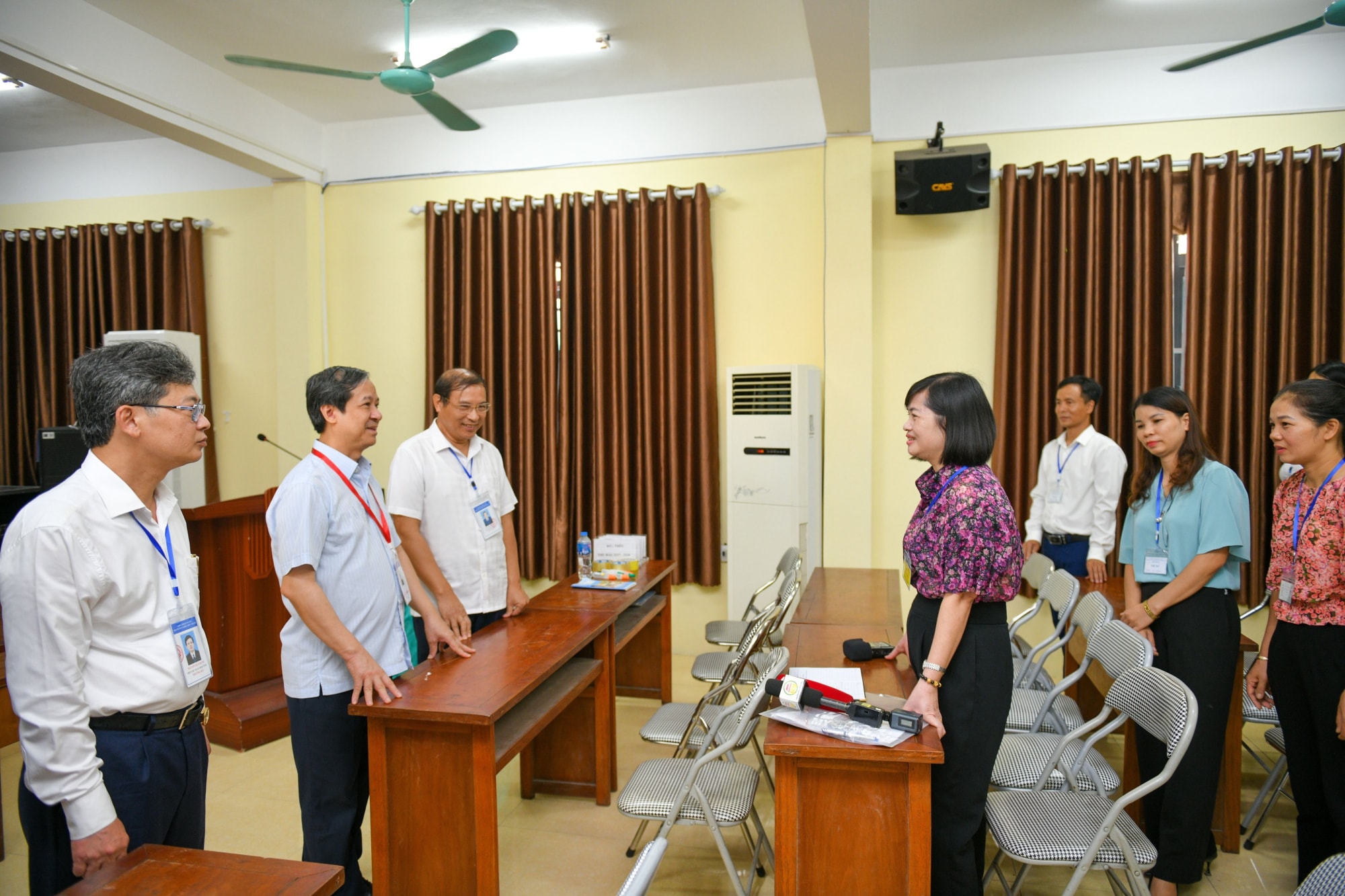 bo truong nguyen kim son dong vien thi sinh du ky thi tot nghiep hinh 4