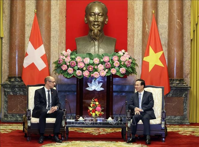 chu tich nuoc vo van thuong tiep chu tich hoi dong quoc gia thuy si hinh 1