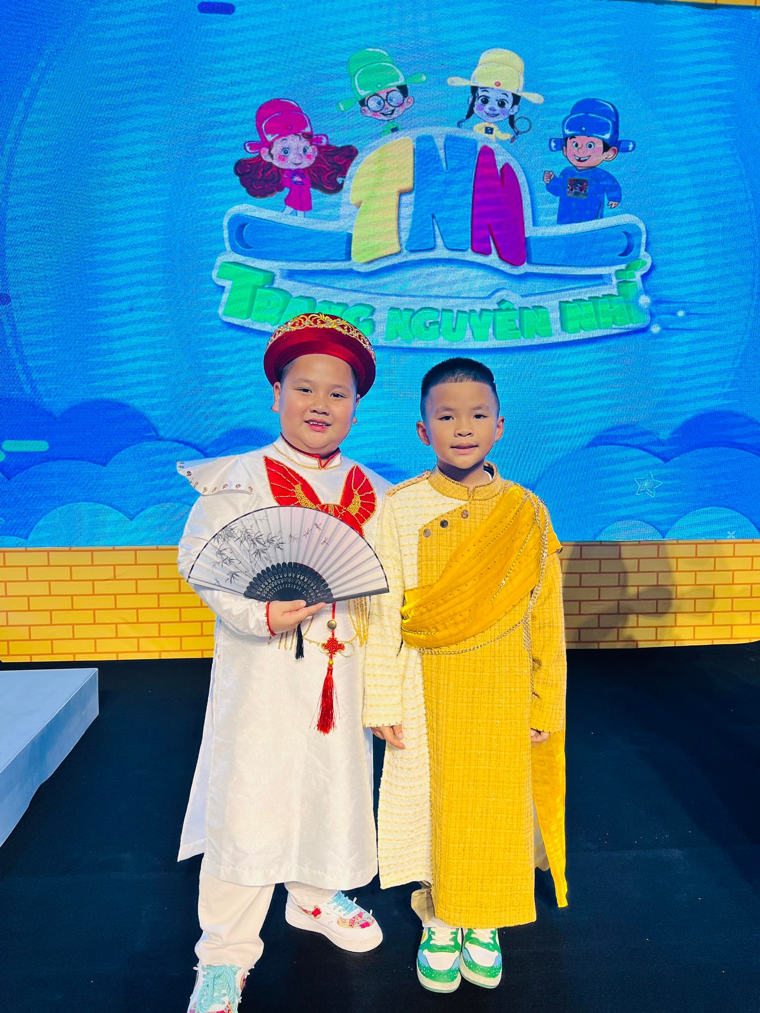 muoi dubai tham chien trang nguyen nhi mua 3 hinh 3
