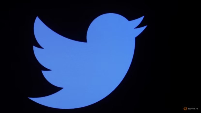 twitter cho biet nguoi dung phai co tich xanh de truy cap tweetdeck hinh 1