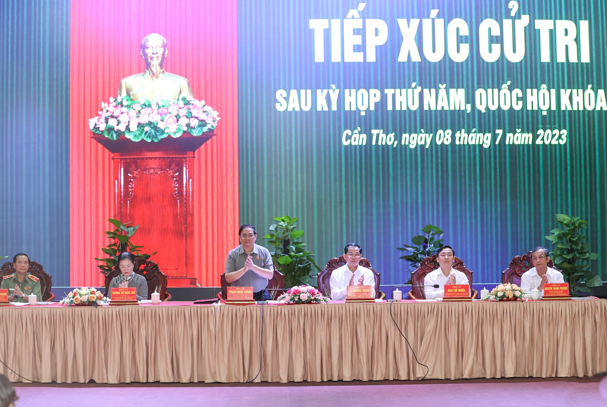 thu tuong pham minh chinh tiep xuc tra loi kien nghi cua cu tri thanh pho can tho hinh 2