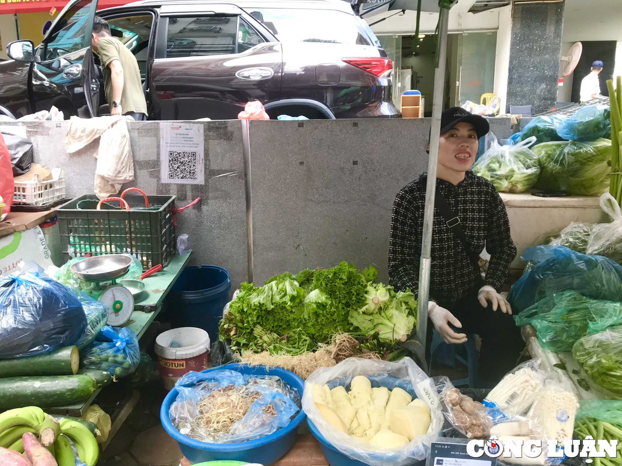 ha noi di cho thoi 40 nguoi dan khong can mang vi tien hinh 1