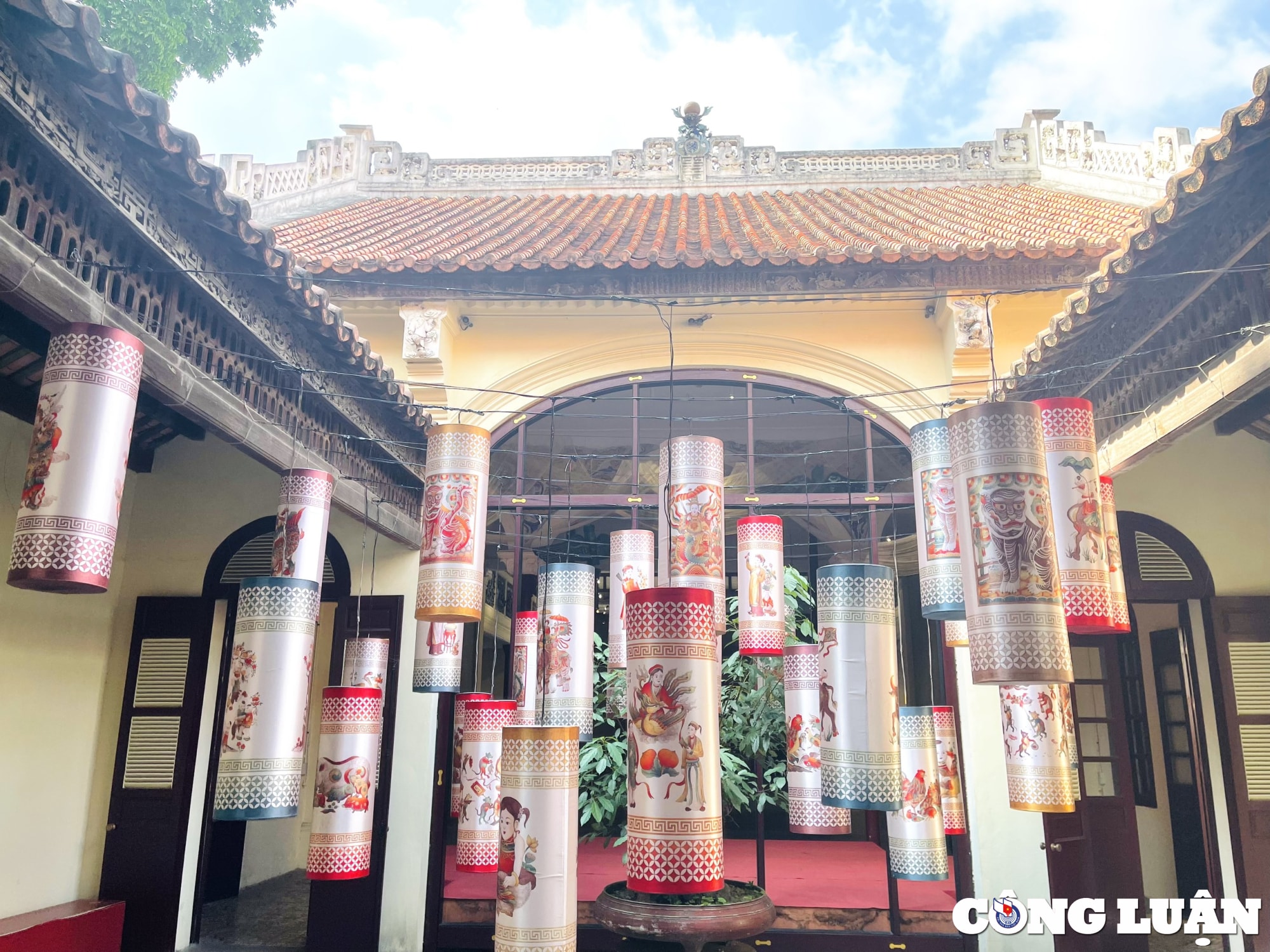 ghe tham hoi quan quang dong khong gian van hoa doc dao giua long ha noi hinh 4