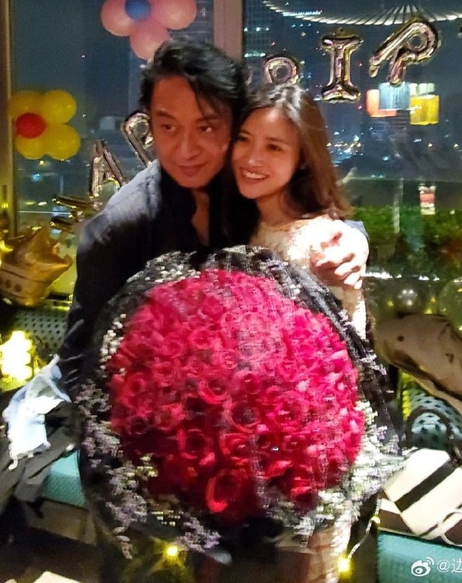 truong vo ky ma canh dao cong khai ban gai moi hinh 1
