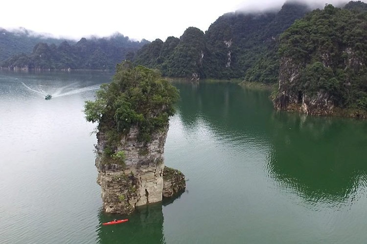 na hang tuyen quang khai truong cong du lich hinh 1