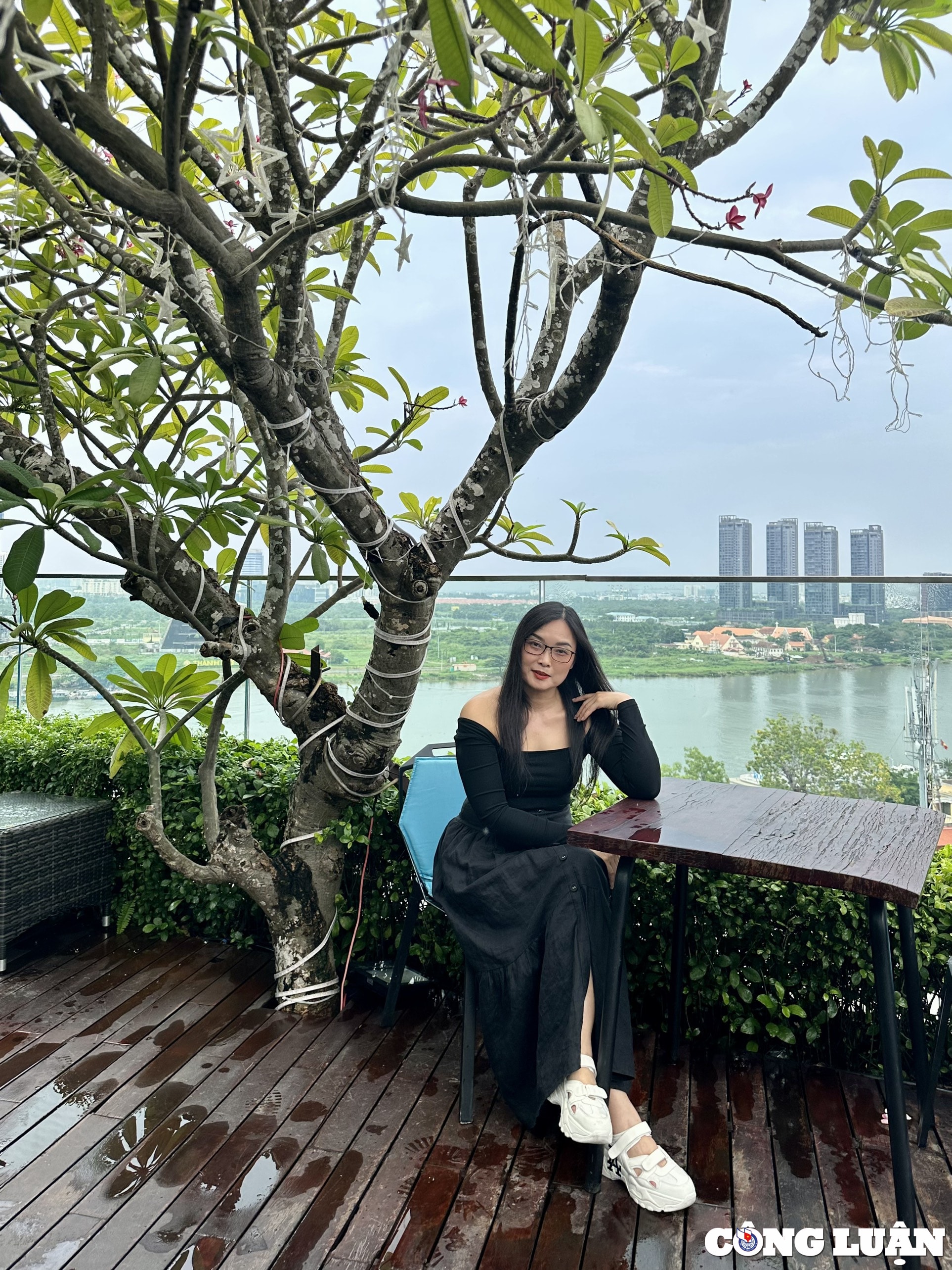 vu thi huong nu giang vien luat dam me voi nhung not nhac tu cuoc song hinh 1