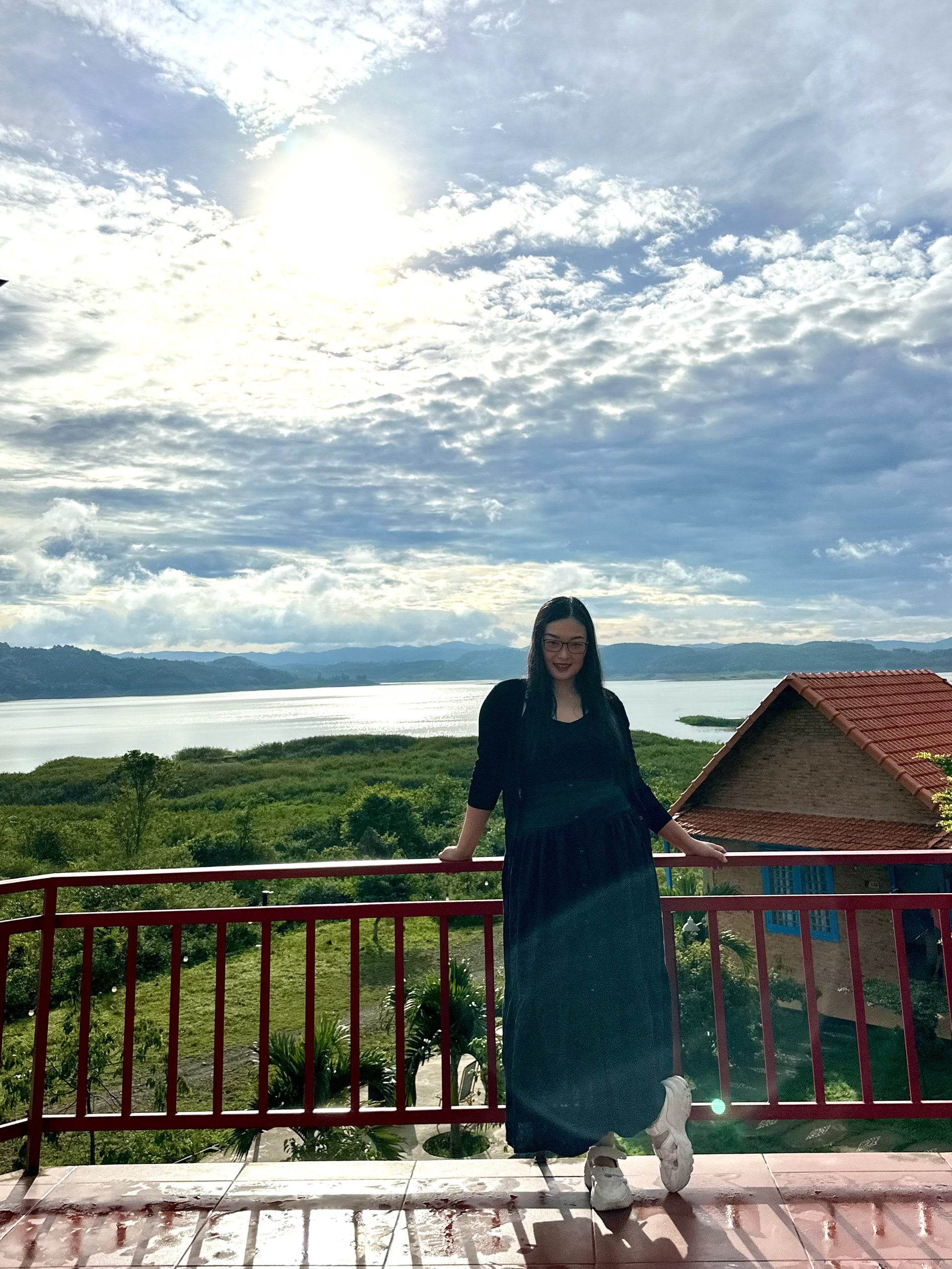 vu thi huong nu giang vien luat dam me voi nhung not nhac tu cuoc song hinh 3