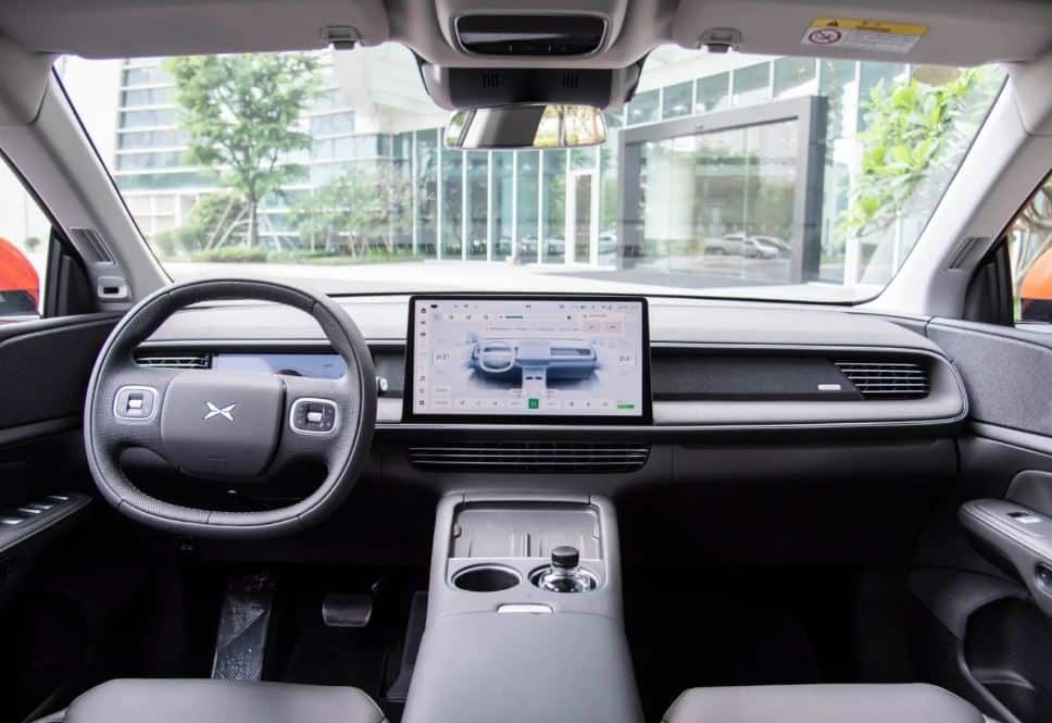xpeng g6 suv dien sac 10 phut chay 300km gia tu 678 trieu dong hinh 2