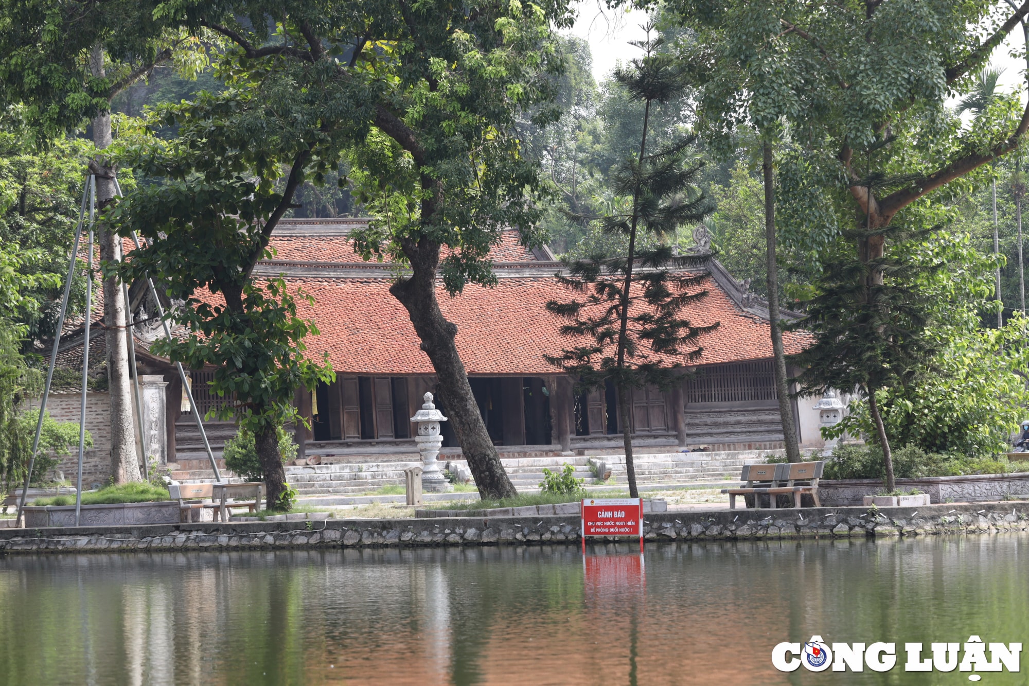khong gian ngoi chua gan 1000 nam tuoi co kinh nhat tai ha noi hinh 4