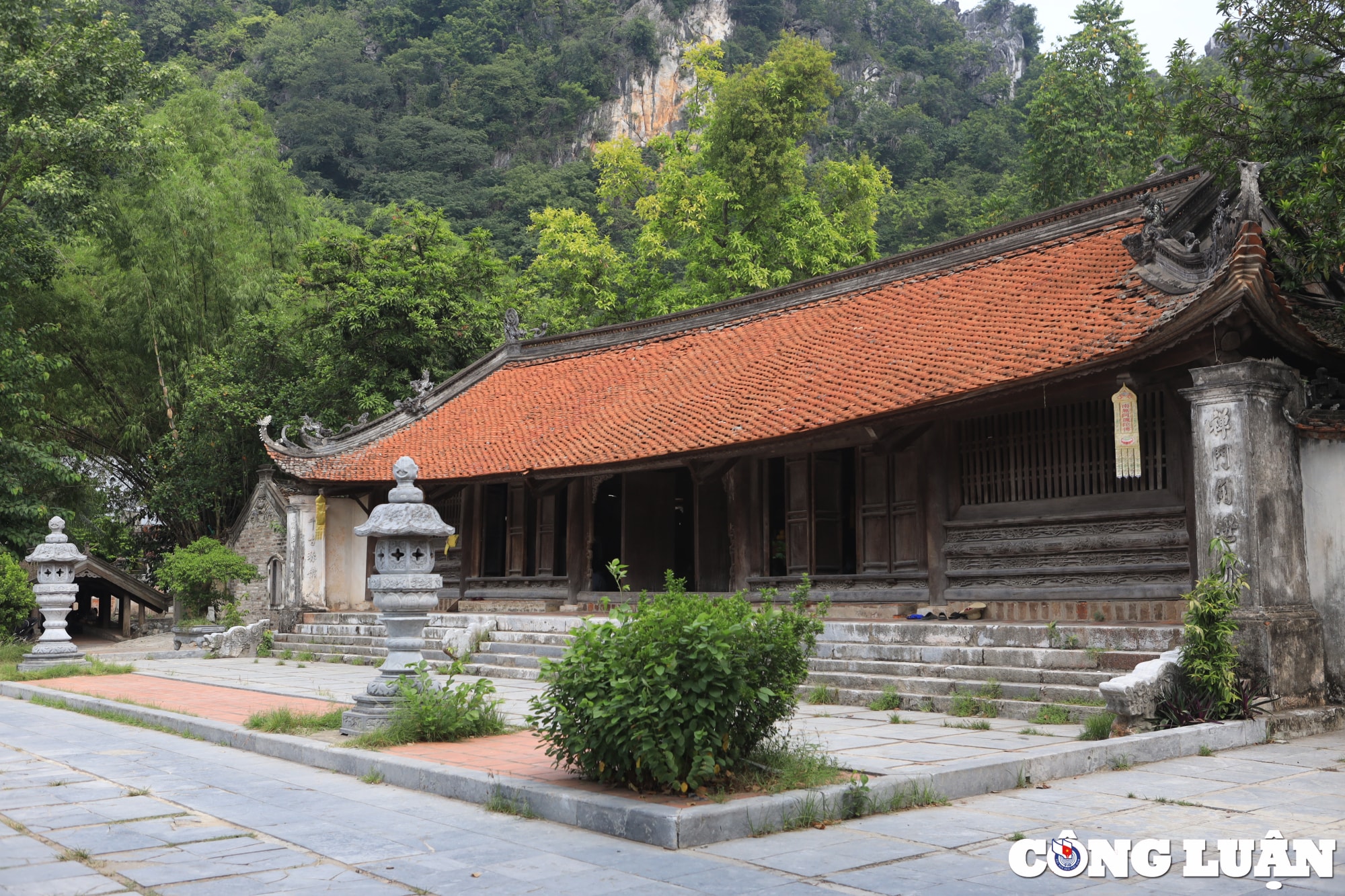 khong gian ngoi chua gan 1000 nam tuoi co kinh nhat tai ha noi hinh 8