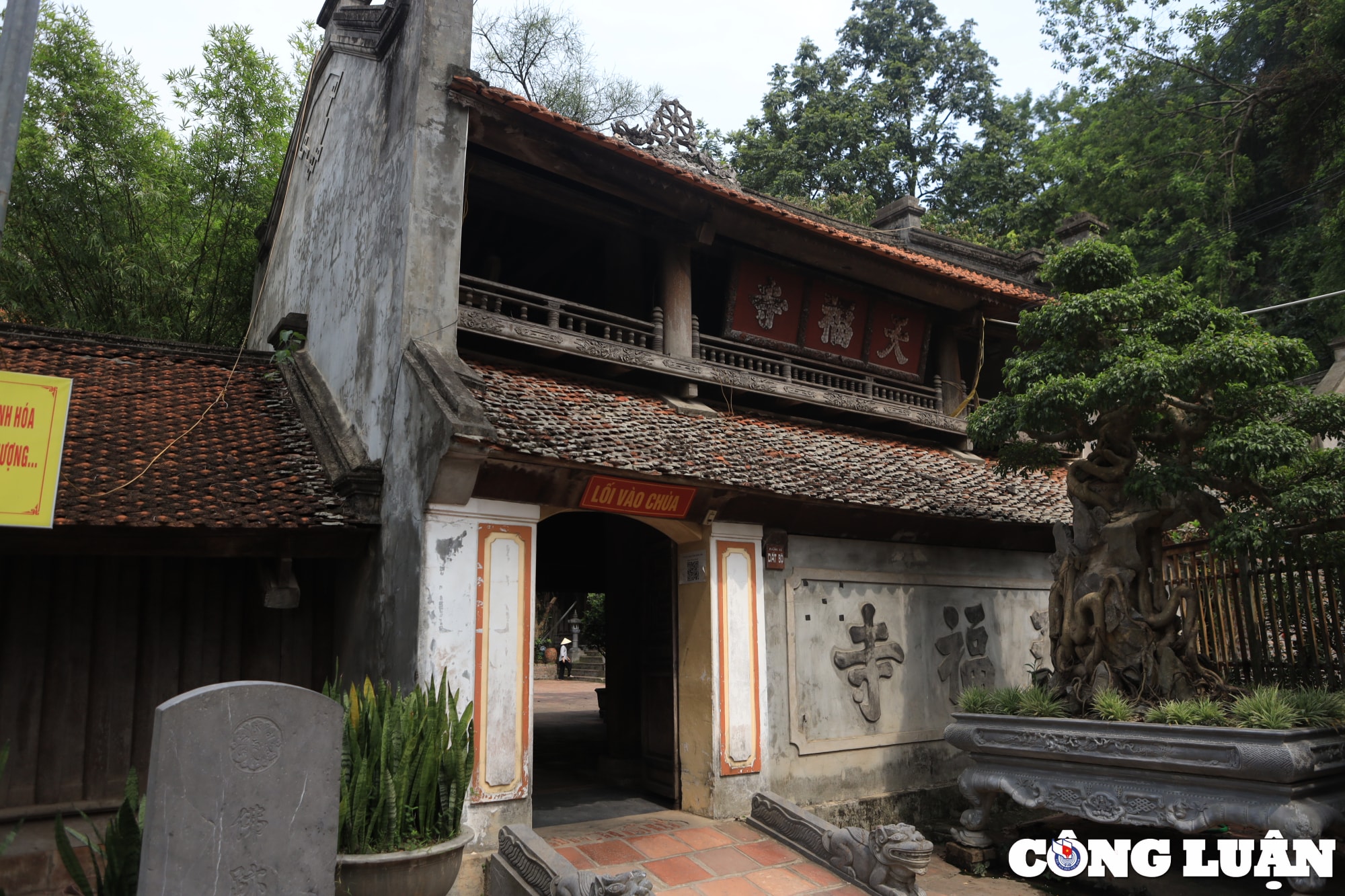 khong gian ngoi chua gan 1000 nam tuoi co kinh nhat tai ha noi hinh 10