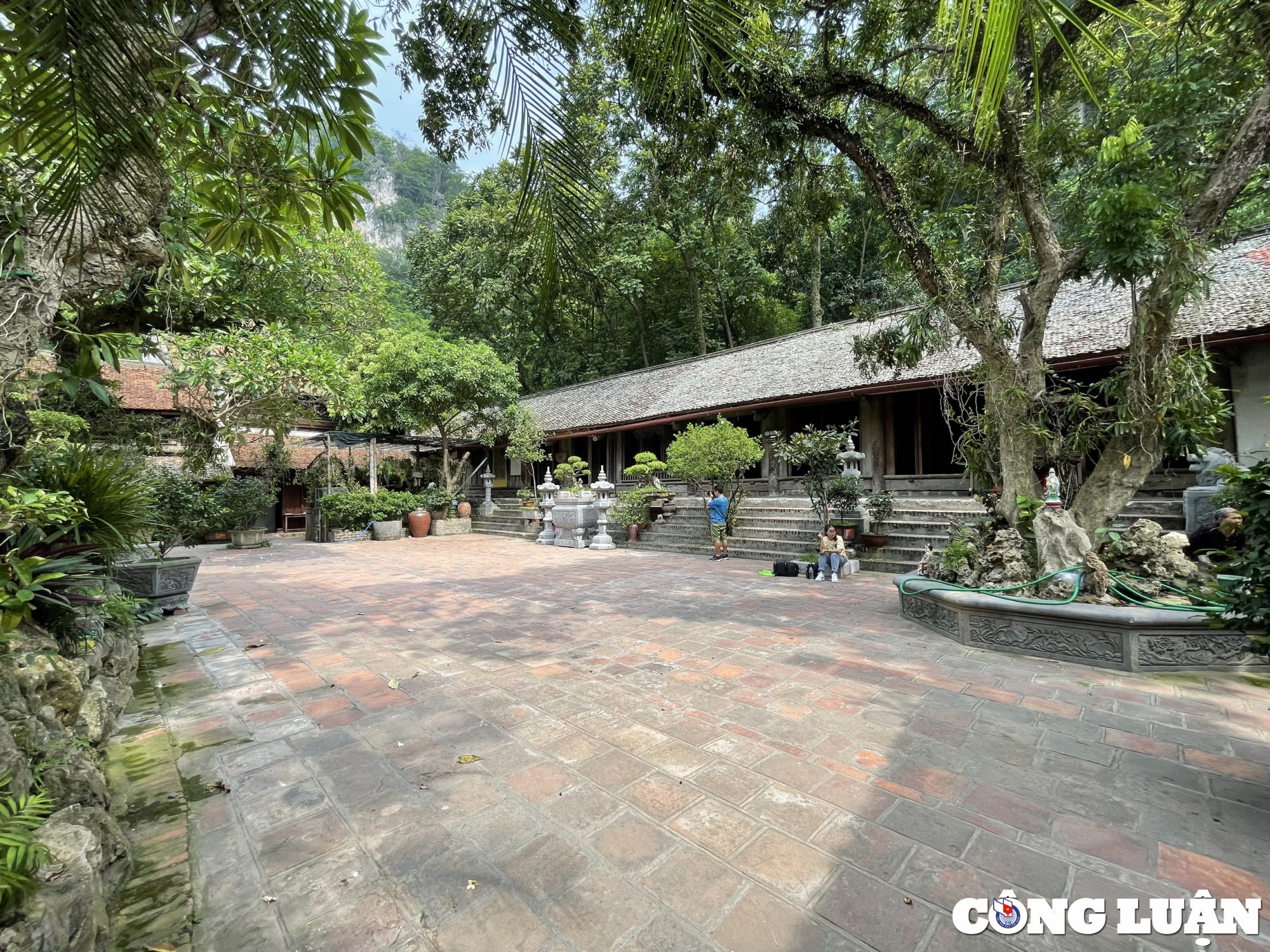 khong gian ngoi chua gan 1000 nam tuoi co kinh nhat tai ha noi hinh 5