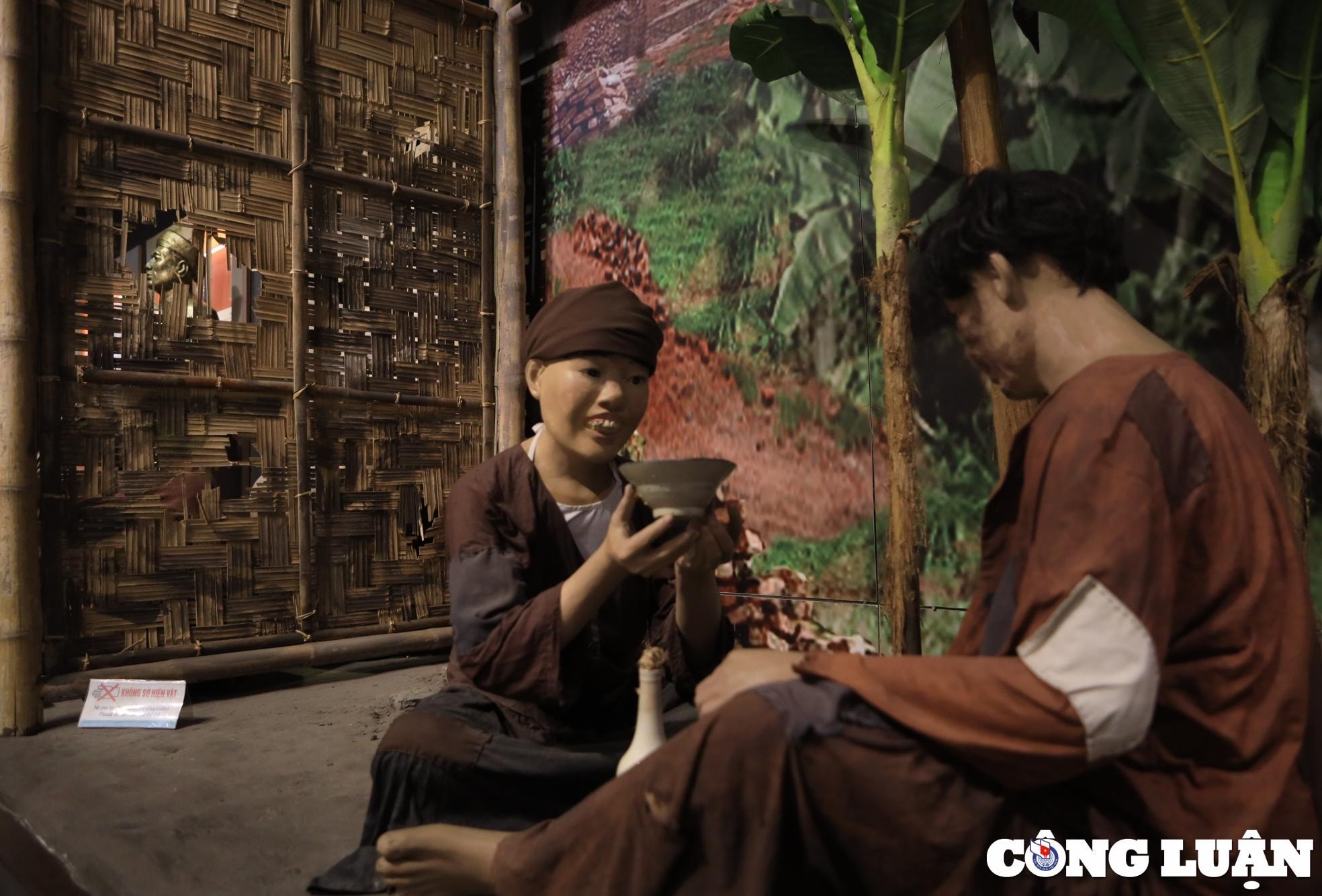 kham pha khong gian bao tang van hoc viet nam hinh 16