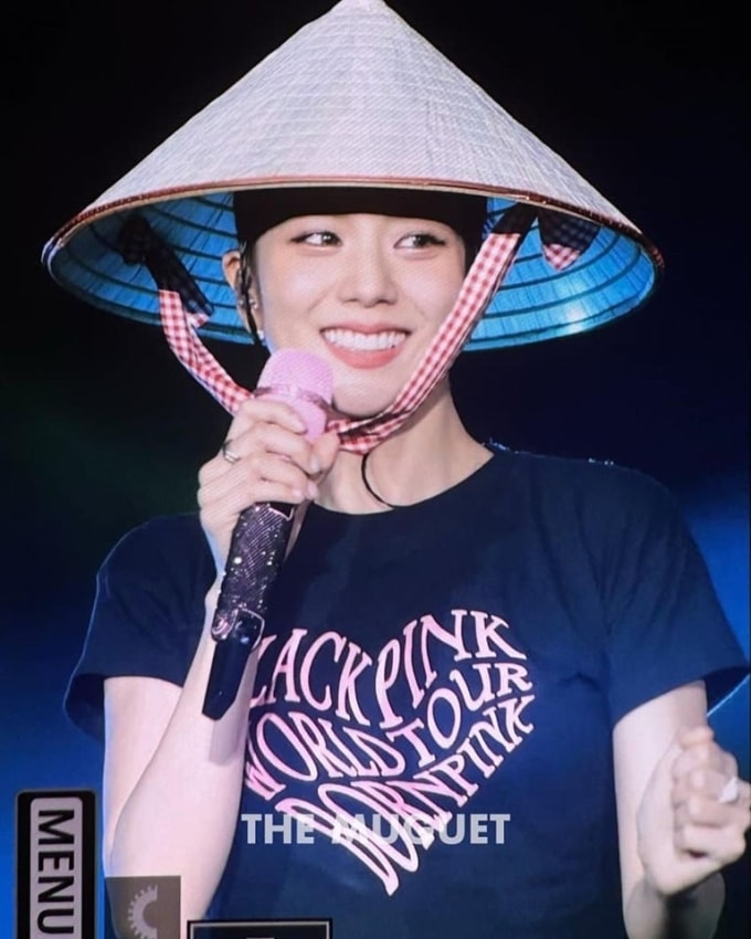 nhom nhac blackpink cam on khan gia viet nam hen gap lai o ha noi hinh 1