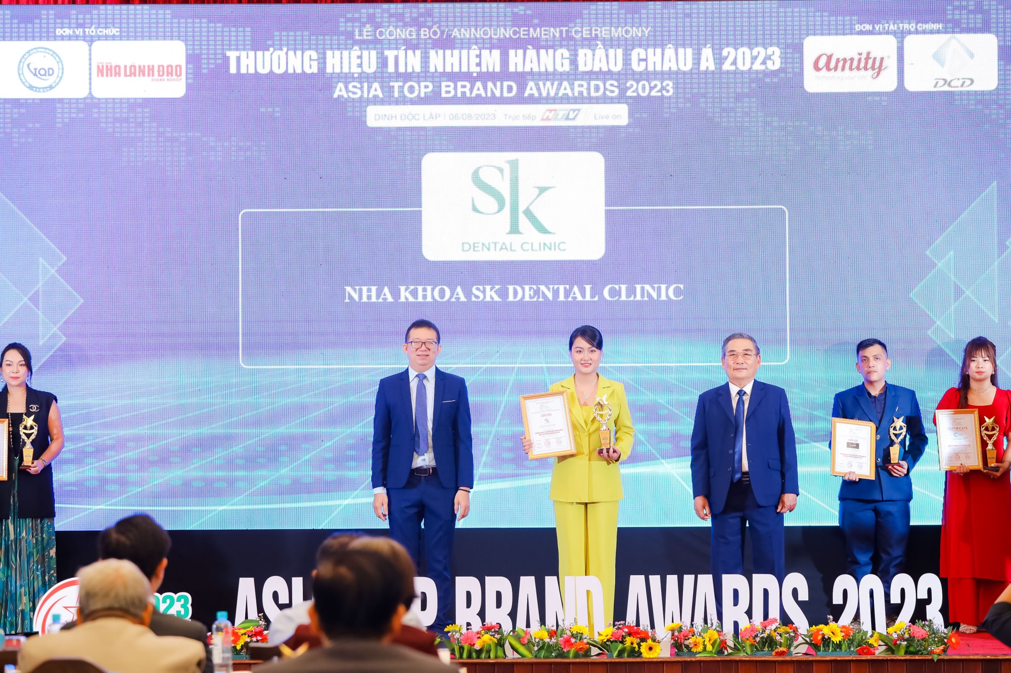 nha khoa sk duoc vinh danh top 10 thuong hieu tin nhiem hang dau chau a hinh 1