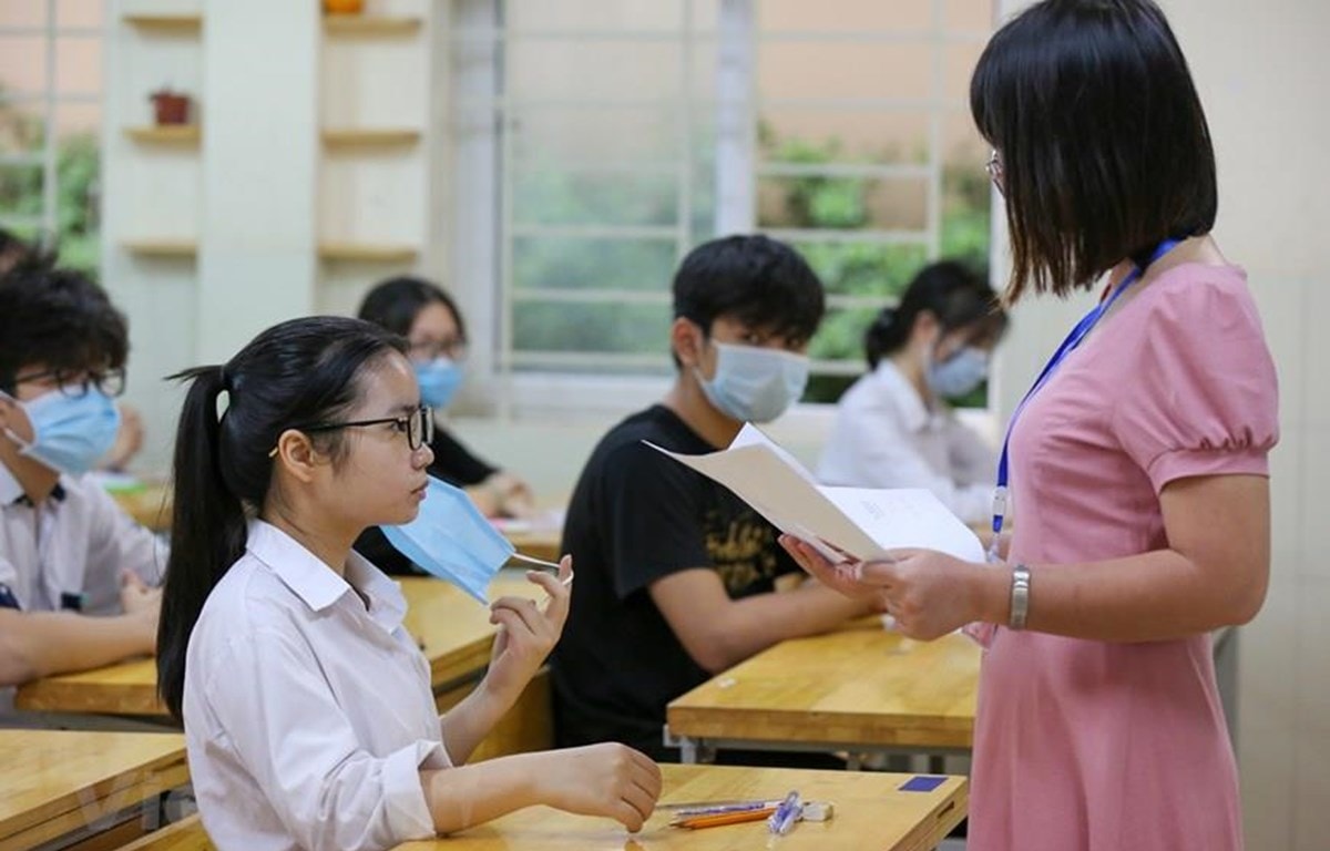 diep khuc thieu giao vien va noi tran tro ba quyen hinh 2